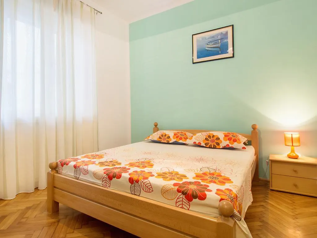 Apartment Mirela Split