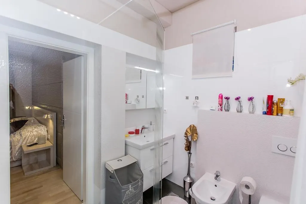 Apartment Mirela Split
