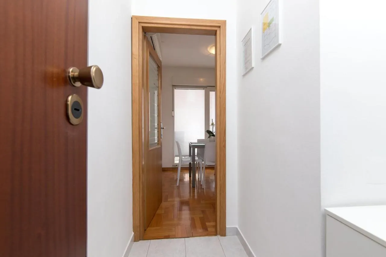 Apartment Mirela Split 0*,