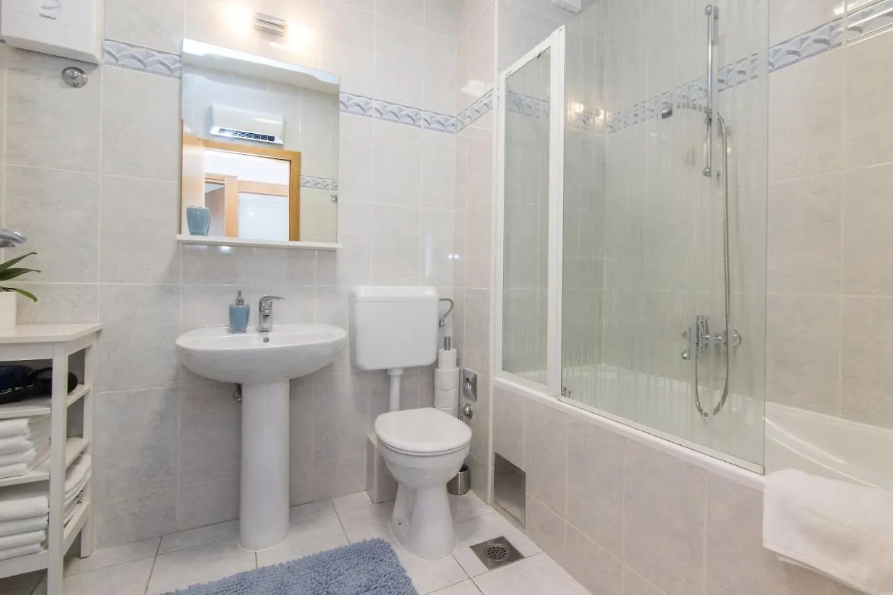 Apartment Mirela Split