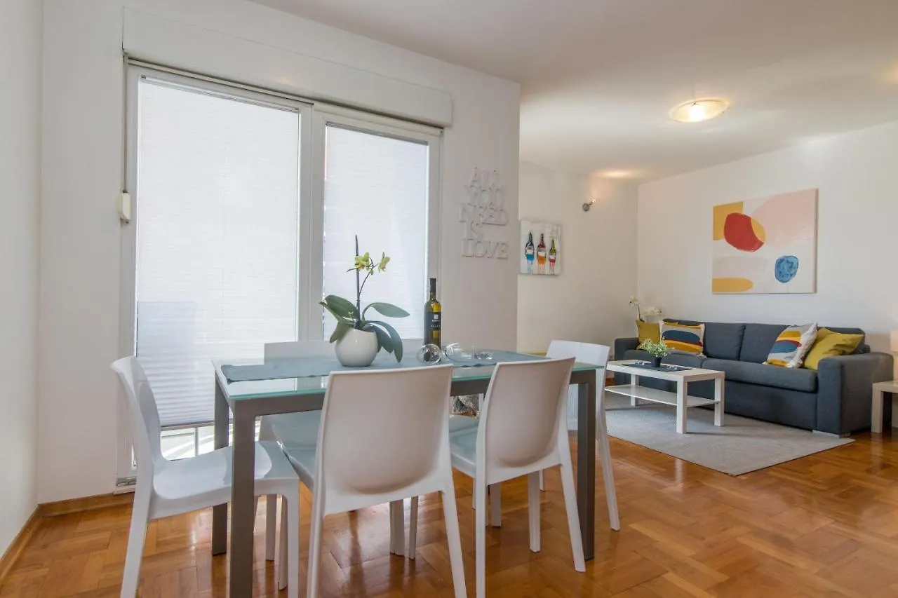 Apartment Mirela Split