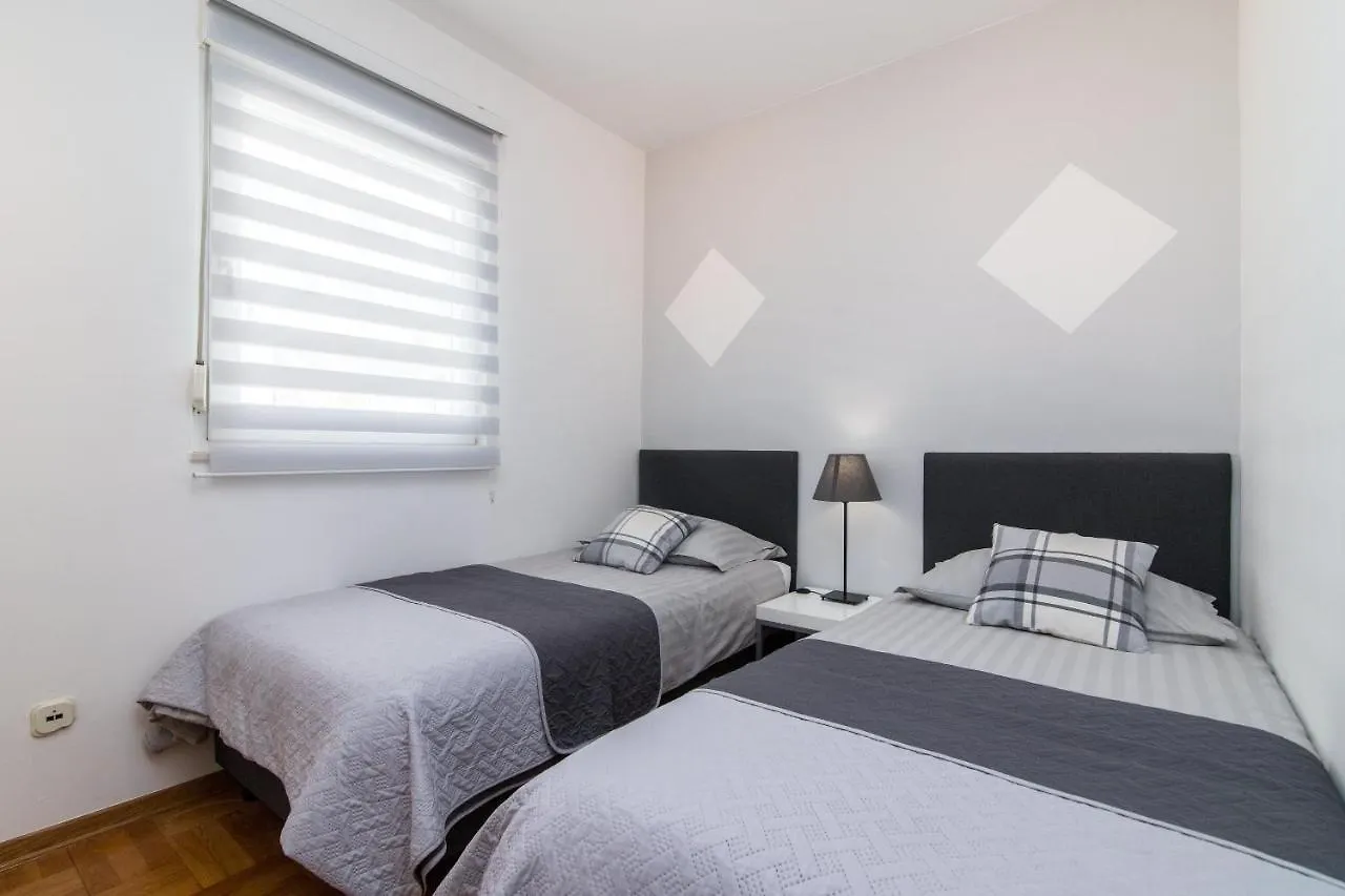 Apartment Mirela Split